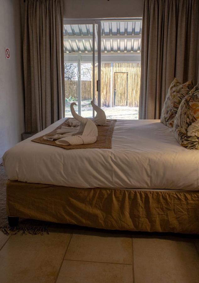Tshikwalo Game Lodge Klipdrift Buitenkant foto