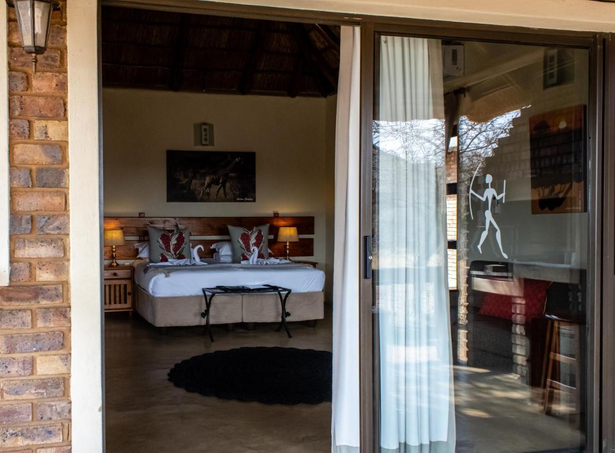 Tshikwalo Game Lodge Klipdrift Buitenkant foto