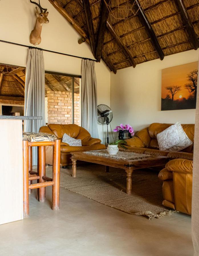 Tshikwalo Game Lodge Klipdrift Buitenkant foto