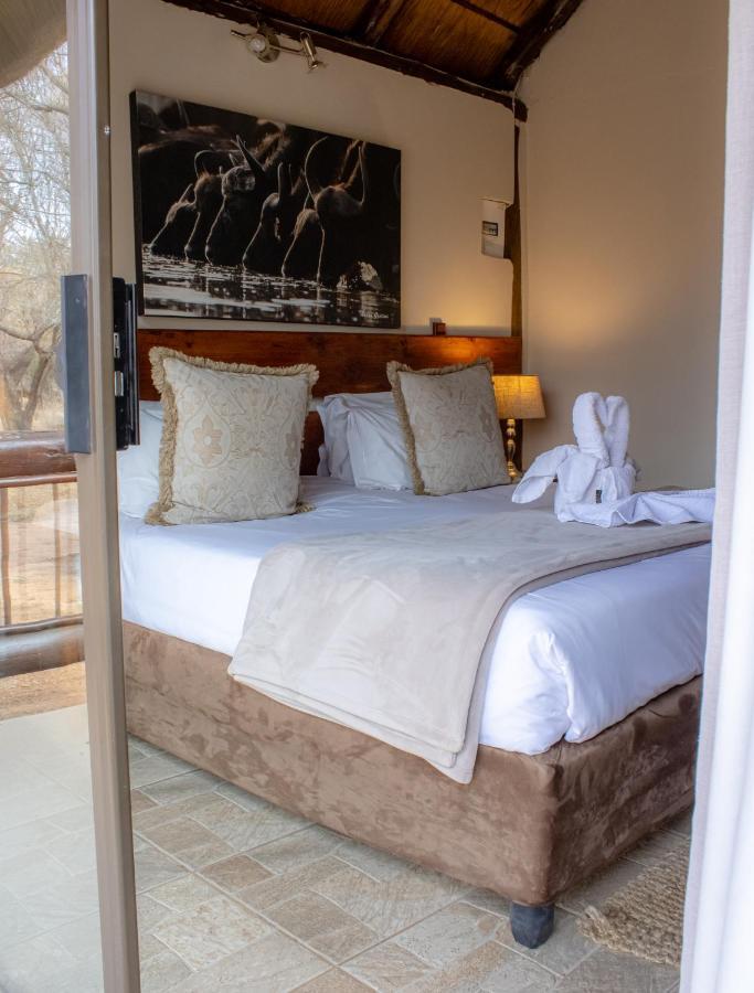 Tshikwalo Game Lodge Klipdrift Buitenkant foto